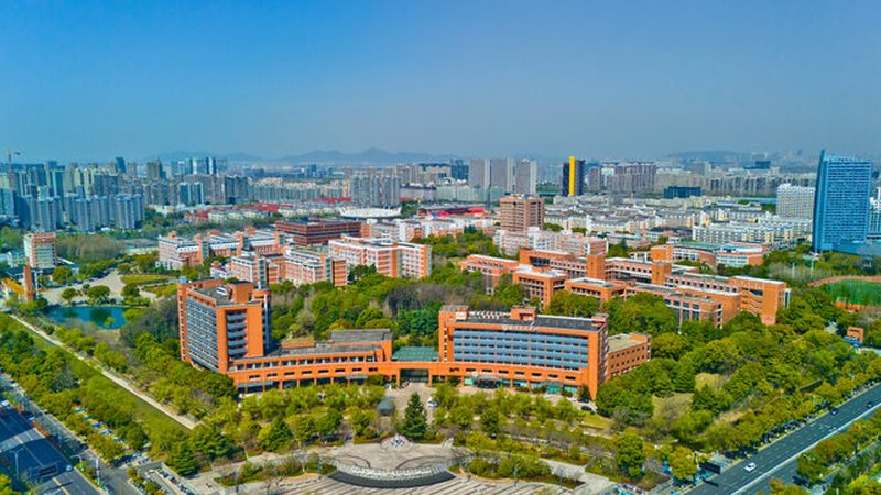 PLC控制继电器：揭秘其在工业自动化中的关键保护作用