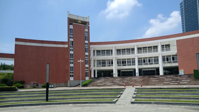 如何选择法拉电容放电电流