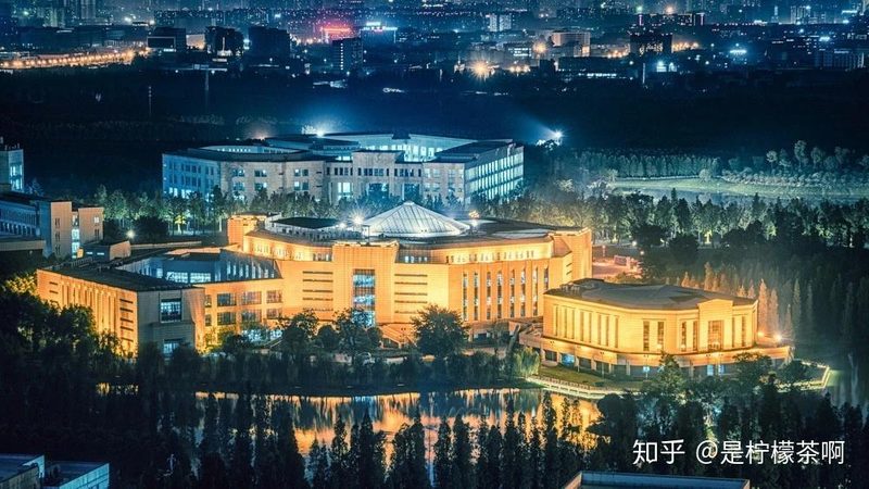 双面板与多层板：信号干扰的奥秘解析**